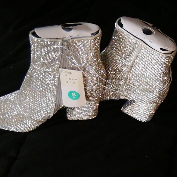 A New Day Cailin Womens Rhinestone Wide Ankle Boots Silver 6.5 ,7 ,7.5,8, 8.5,9W - Picture 6 of 16